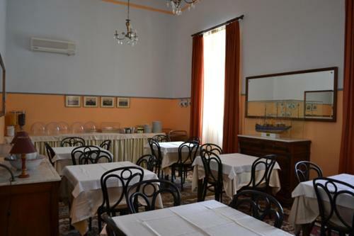 Tinion Hotel