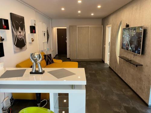 Apartamento Fancy Westpark 2 Residence Lakeview W7
