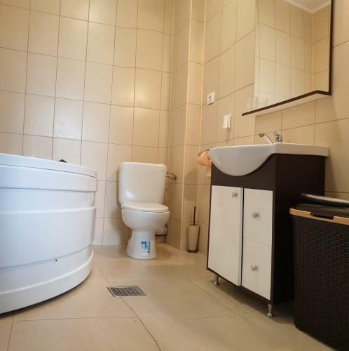 Monaco Apartments Mamaia