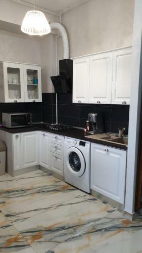 Monaco Apartments Mamaia