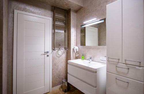 Sophistiq Apartments