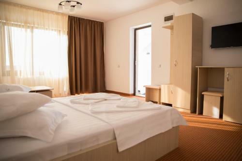 Hotel Salos Beach Resort