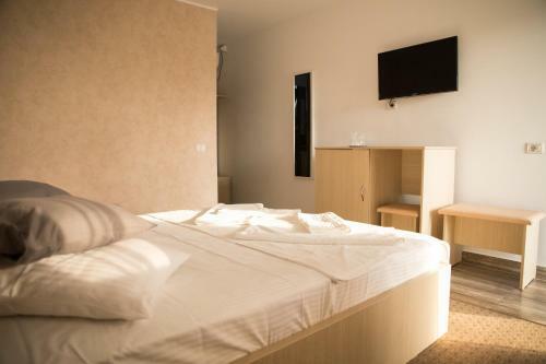 Hotel Salos Beach Resort