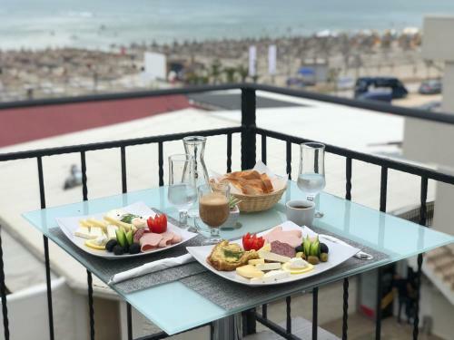 Hotel Salos Beach Resort