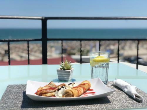 Hotel Salos Beach Resort