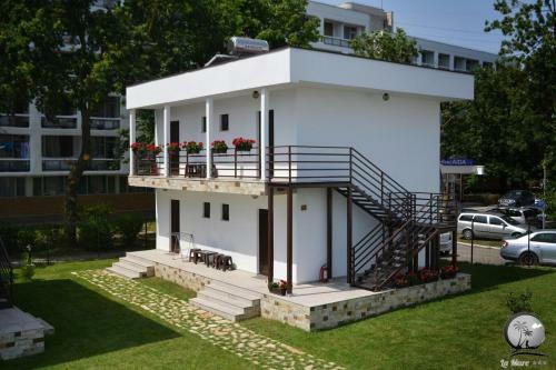 Hotel Bungalouri La Mare*** Saturn