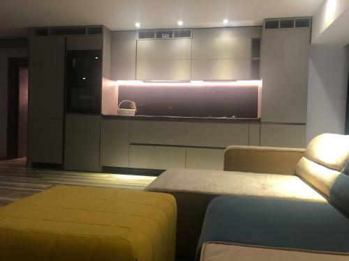 Three-bedroom Luxury Apartment Marina