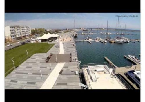 Three-bedroom Luxury Apartment Marina