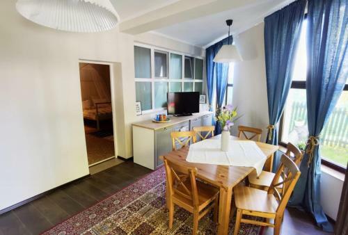 Hostal Pensiunea La Salcia Linistita