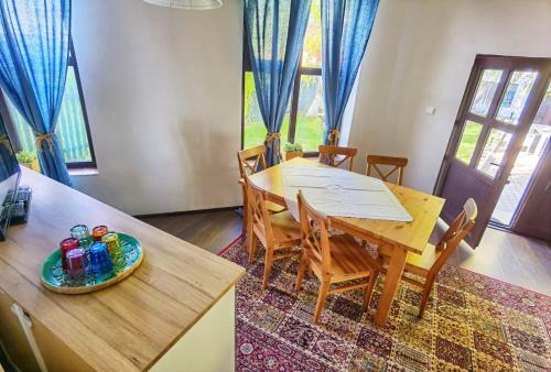 Hostal Pensiunea La Salcia Linistita