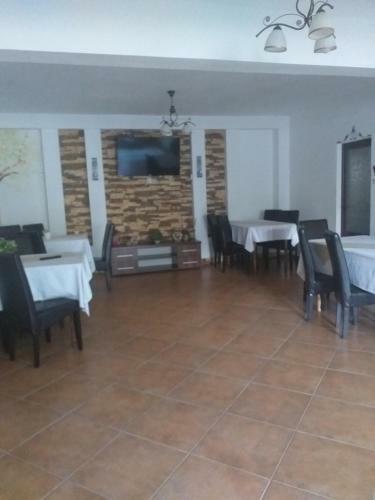 Hostal Pensiunea Rares