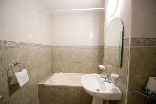 Ta'arof Apartment
