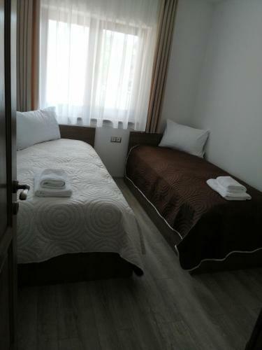 Hostal Cazare 77