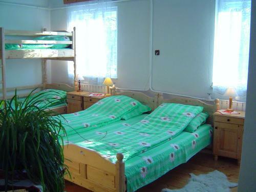 Posada Cserekert, Alszegi Porta