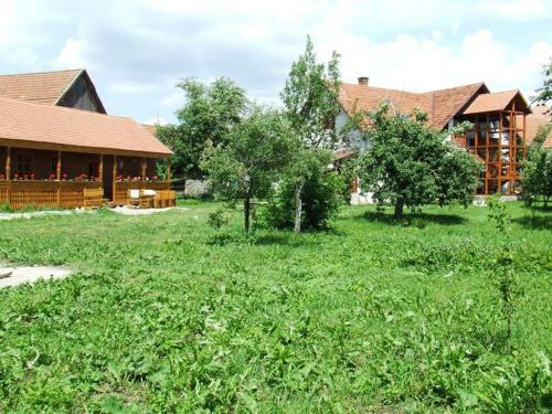 Posada Cserekert, Alszegi Porta