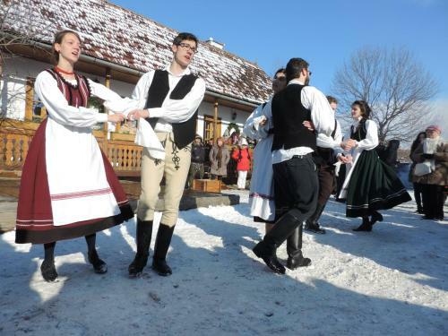 Posada Cserekert, Alszegi Porta
