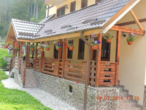 Hostal Pensiunea Valea Cascadelor
