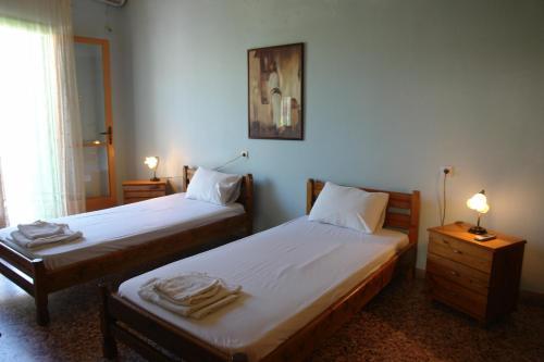Earini Rooms And Apartments