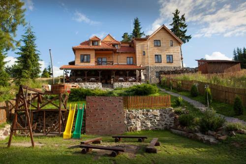 Lodge Cabana Restaurant Farkas
