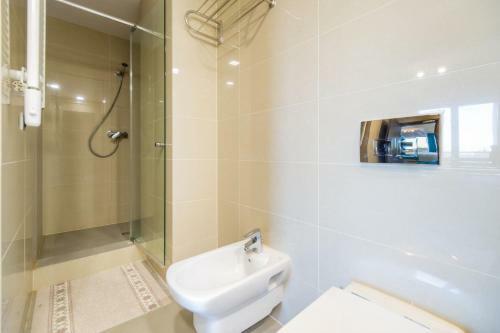 Fabulous Panorama Silver Mountain 3 Rooms Apartment