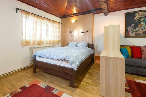 Belgrade Center Apartment V