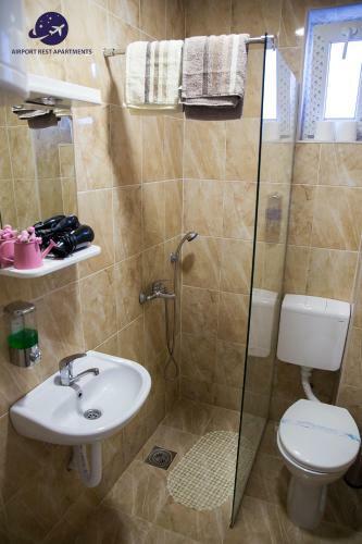 Airport Rest Apartments