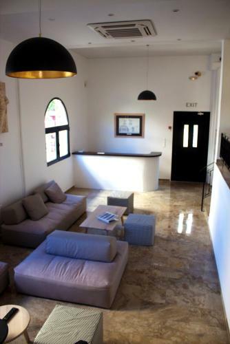 Polydoros Hotel Apartments