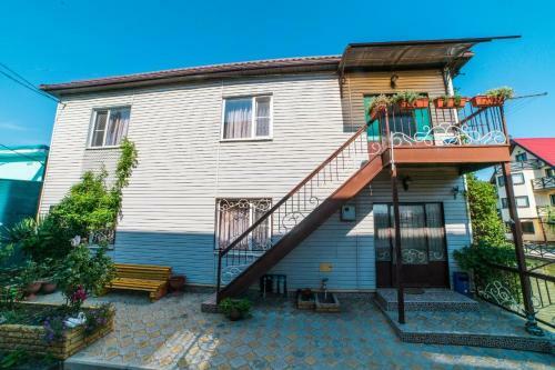 Hostal Svetlana Guest House