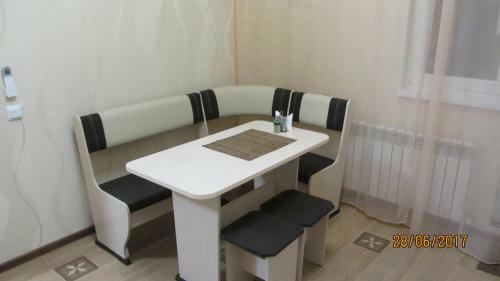 Apartment V Hoste