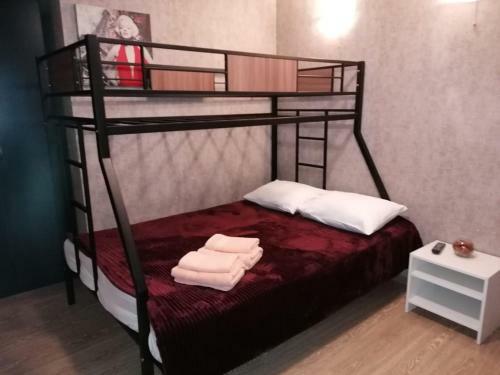 999 Gold Hotel