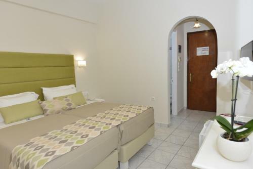 Odysseus Hotel
