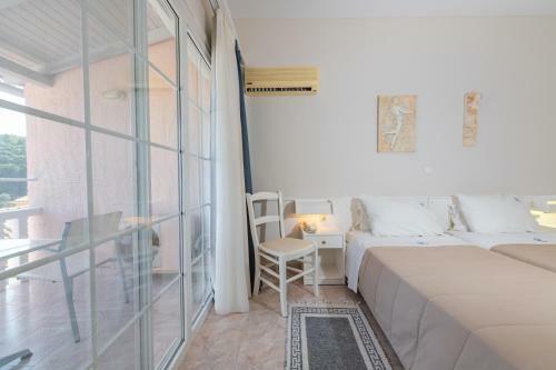 Odysseus Hotel