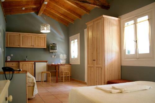 Zefiros Traditional Hotel