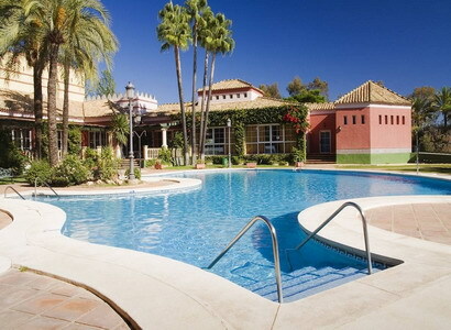 Hotel Abades Benacazon