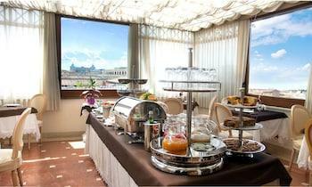 Daniel's Hotel