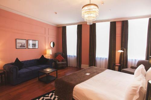 Dom Boutique Hotel By Authentic Hotels