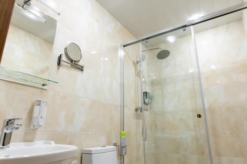 Hotel Saint Lake (? ??????? ?????)