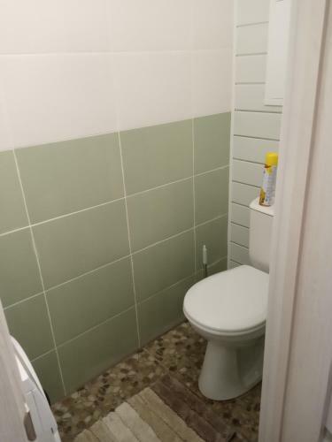 Apartamento ??????????? ?? Dzerzhinskogo, 6. 3-????????? ????????