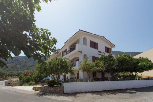 Venetia Apartments