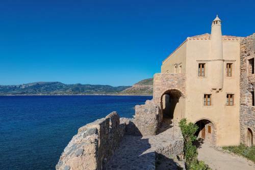Malvasia Traditional Hotel