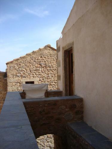 Malvasia Traditional Hotel