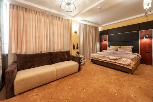 Hotel ??????