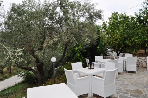 Phaistos Hotel