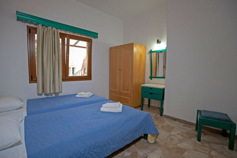 Kleoni Club Apartments