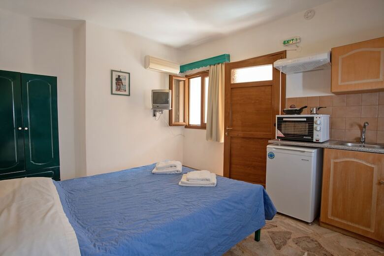 Kleoni Club Apartments