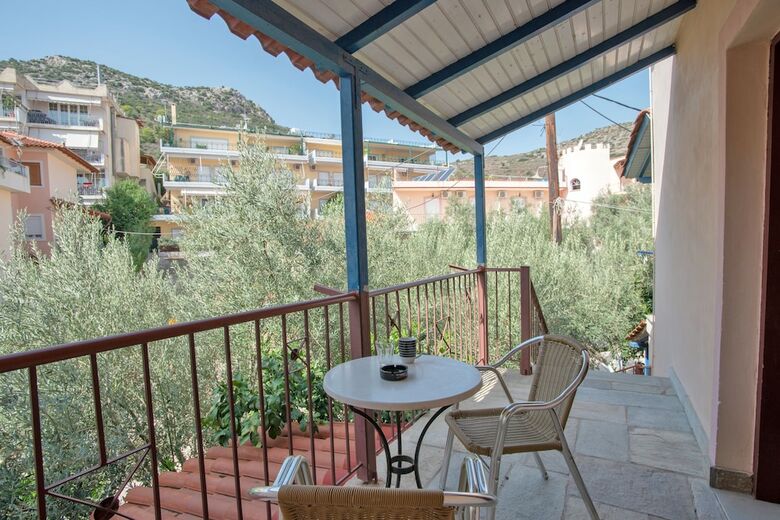 Kleoni Club Apartments