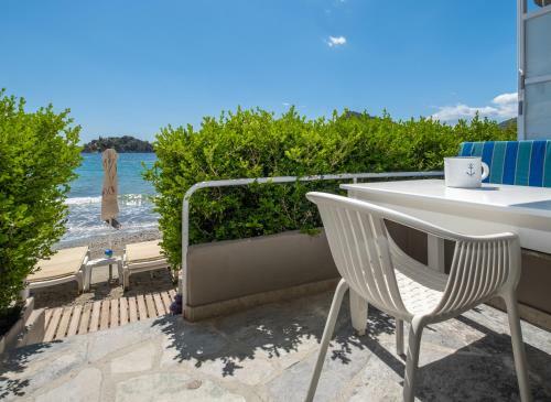 Hostal Nelly's Hotel Apartments