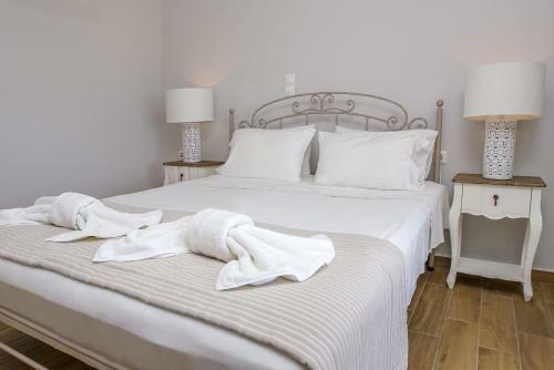 Thomatos Apartments Lourdas Beach