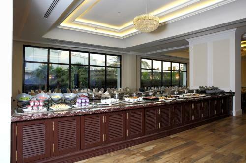 Vittori Palace Hotel And Residences