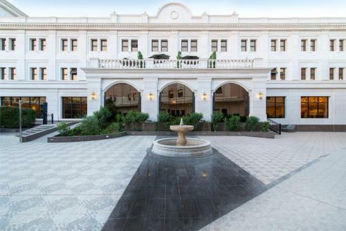 Vittori Palace Hotel And Residences
